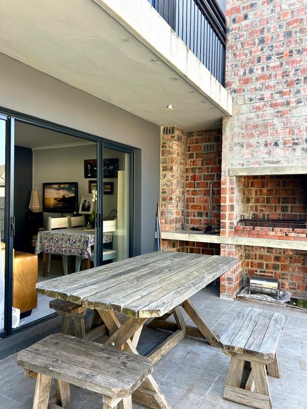 3 Bedroom Property for Sale in De Zoete Inval Western Cape